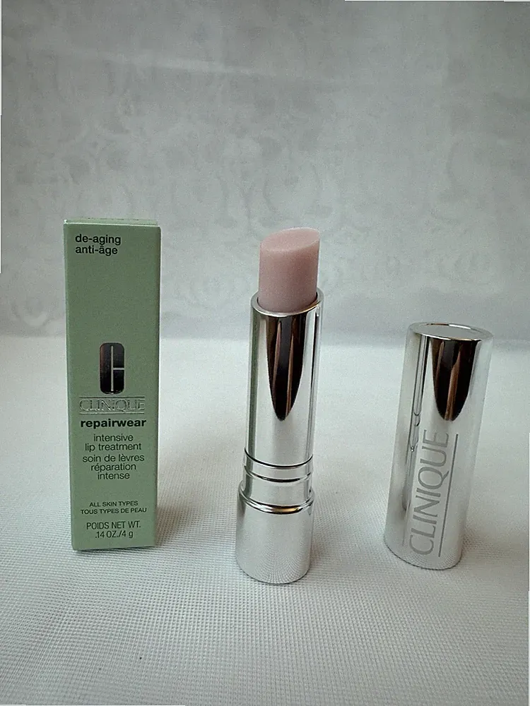 Clinique Repairwear Intensive Lip Treatment Stick 0.14oz/ 4g NEW IN BOX